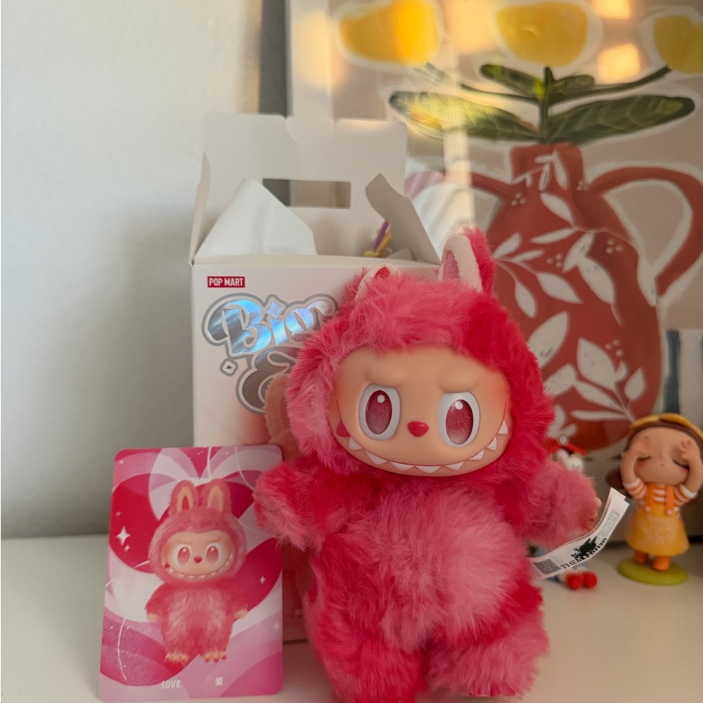 Pop Mart Big Energy Labubu